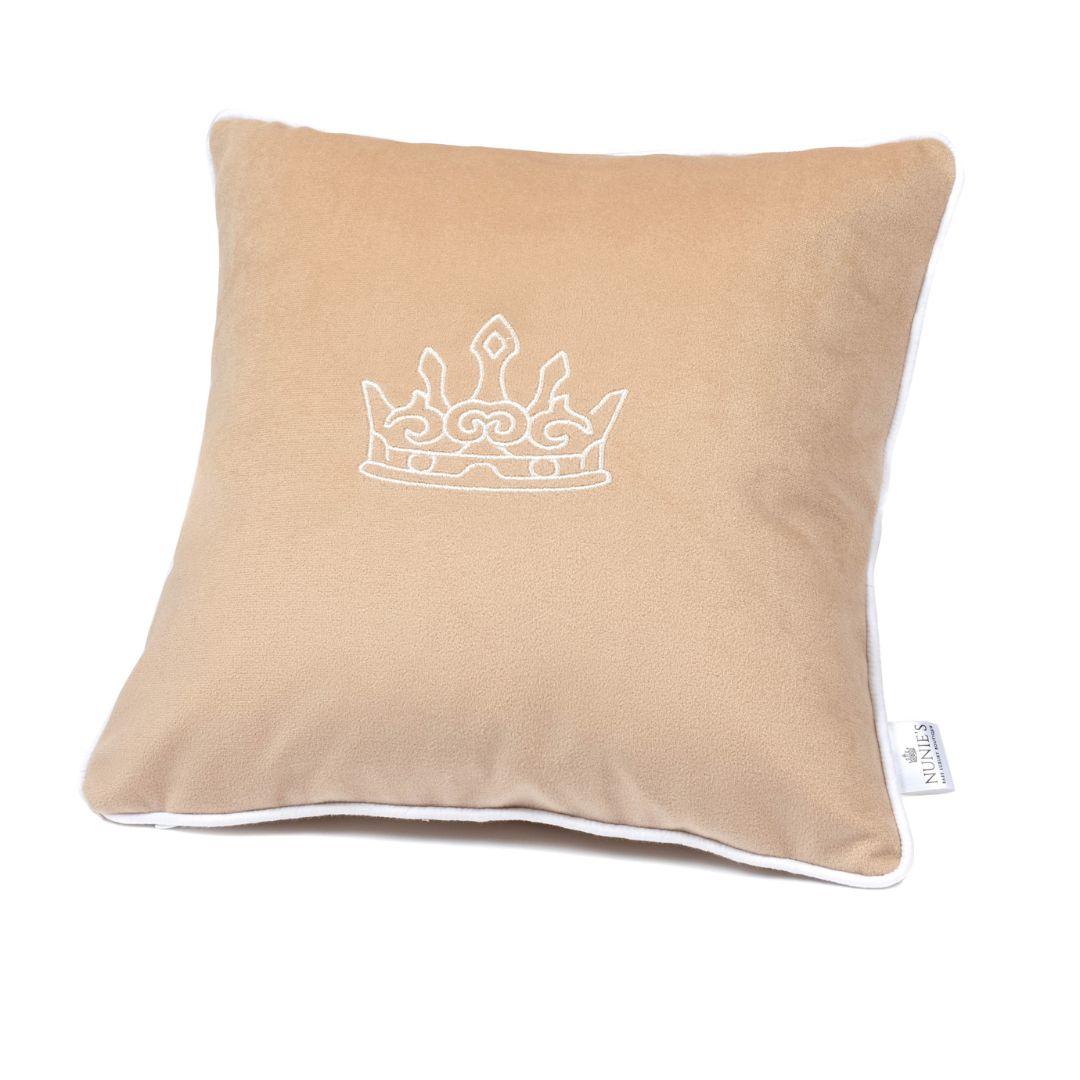 כרית נוי קטיפה